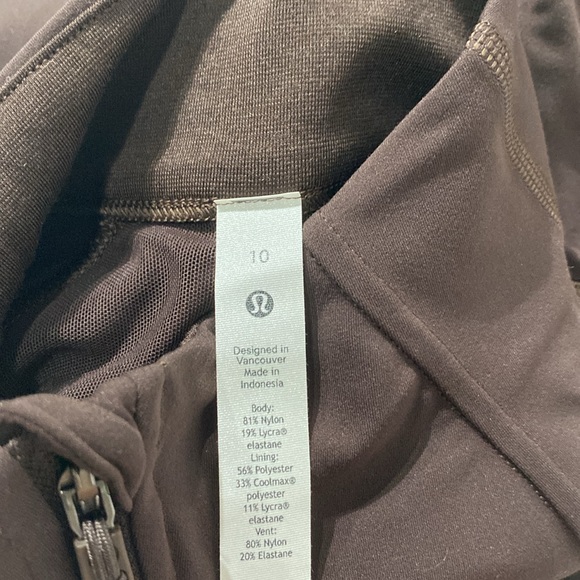 Lululemon Define Cropped Jacket Nulu Espresso - Picture 4 of 6